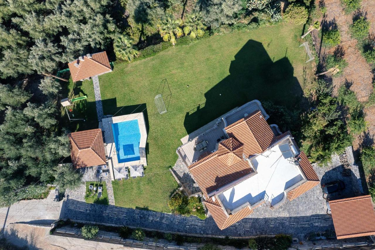 Villa Sevdas Perama  Luaran gambar