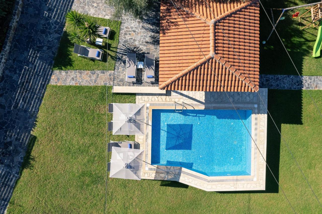 Villa Sevdas Perama  Luaran gambar